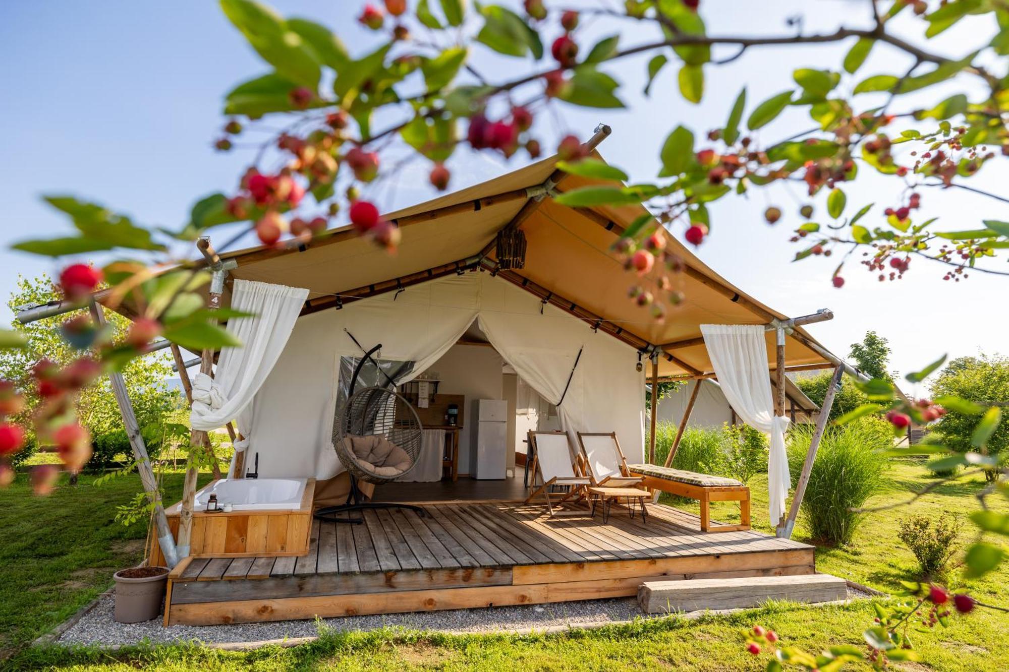 Glamping Kolpa Resort Gradac Exterior foto